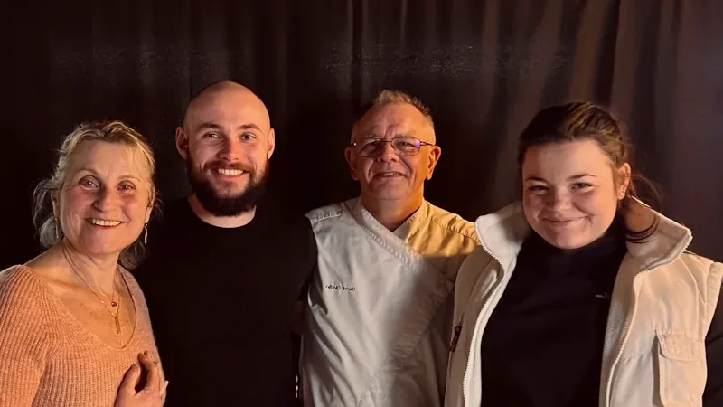 La famille Dindin, à l'Auberge de Cercoux